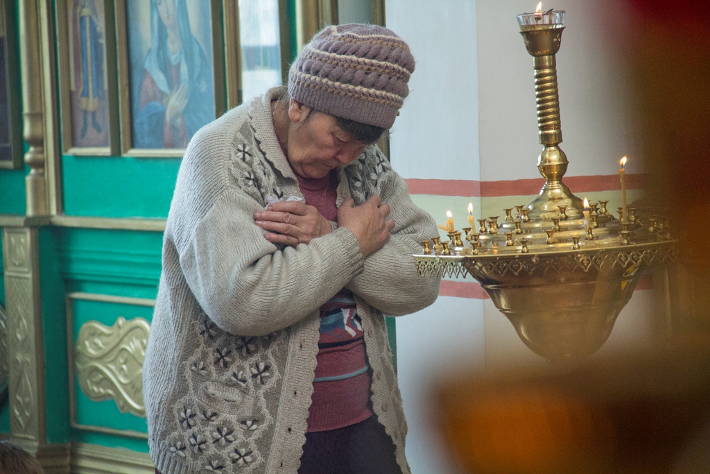 Митрополит Александр совершил Божественную Литургию в храме святителя и чудотворца Николая г. Талгар